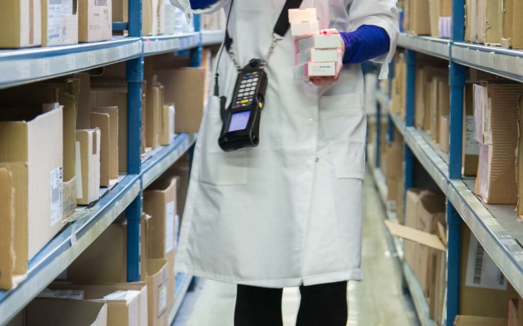 Décret 2026-449 stock de sécurité MITM pénuries de médicaments